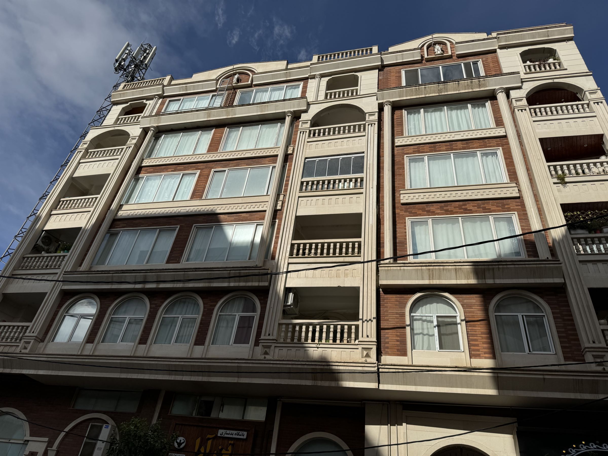 درب و پنجره دوجداره upvc نوین پنجره